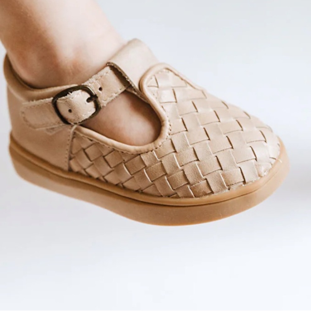 Leather Woven T-Bar | Color 'Stone' | Hard Sole